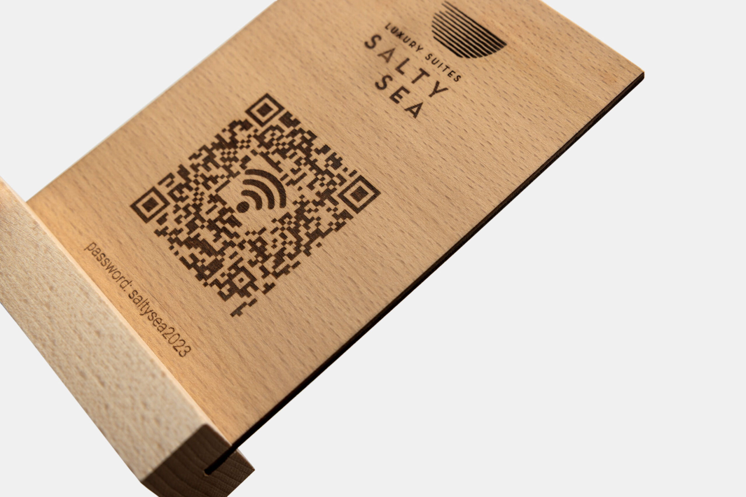 qr stand w salty sea luxury