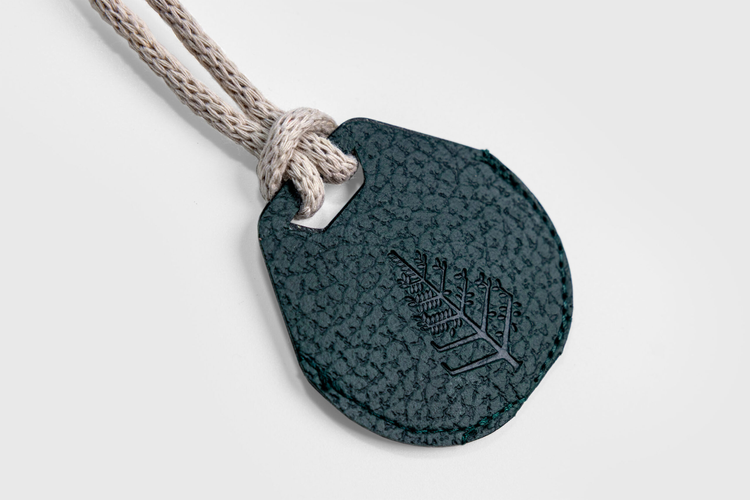 airtag case fourseasons