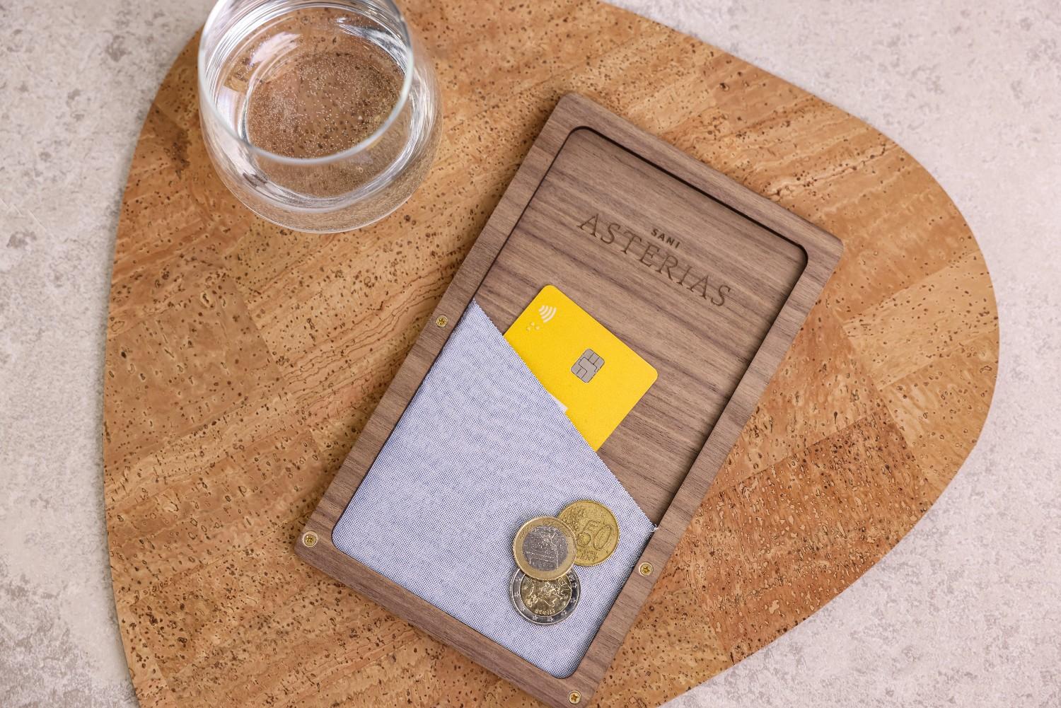 board bill folder sani asterias