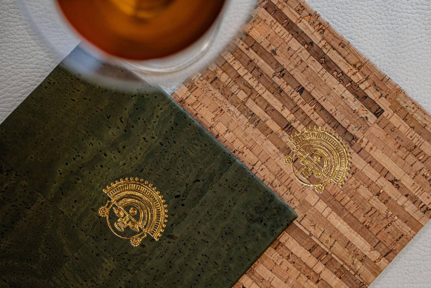 hard cover menu bev bar manko