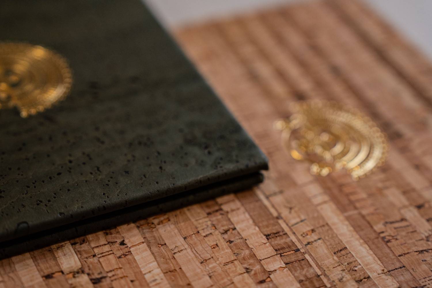 hard cover menu bev bar manko