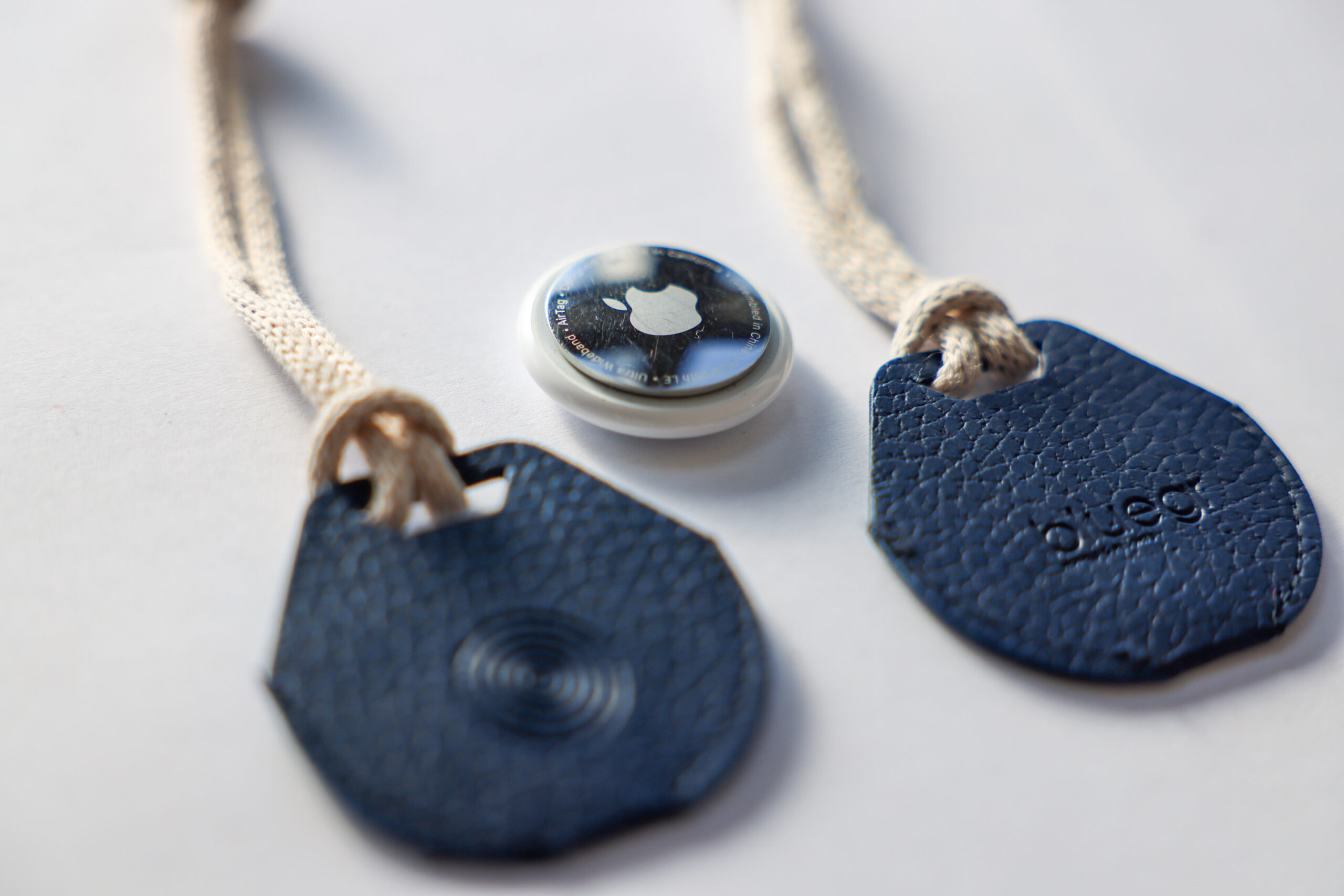 masterfold BGR PR airtag jpg